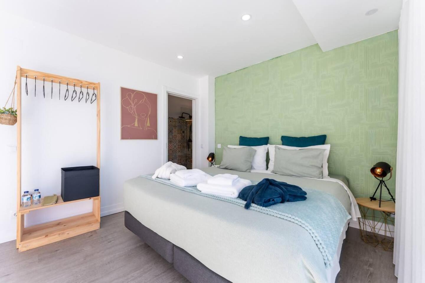 Malpique Heated Pool & Jacuzzi Guest House Albufeira Room photo
