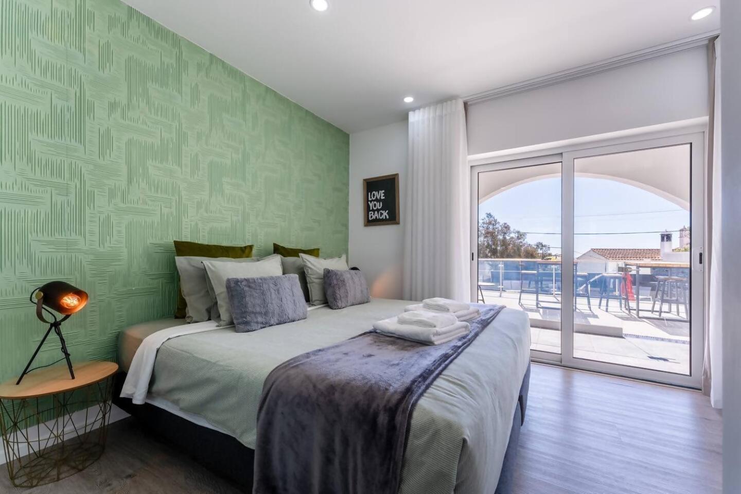 Malpique Heated Pool & Jacuzzi Guest House Albufeira Room photo