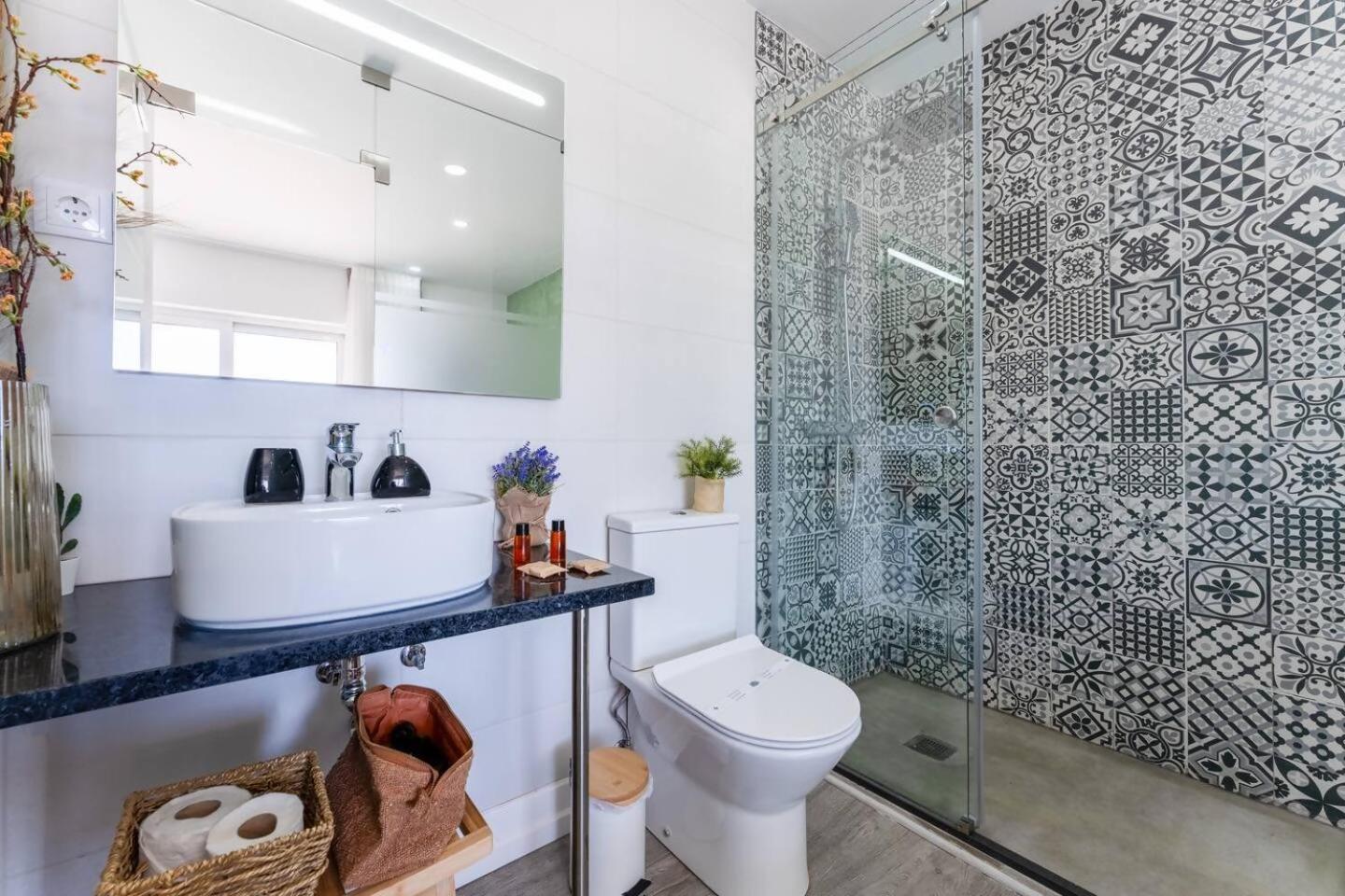 Malpique Heated Pool & Jacuzzi Guest House Albufeira Room photo